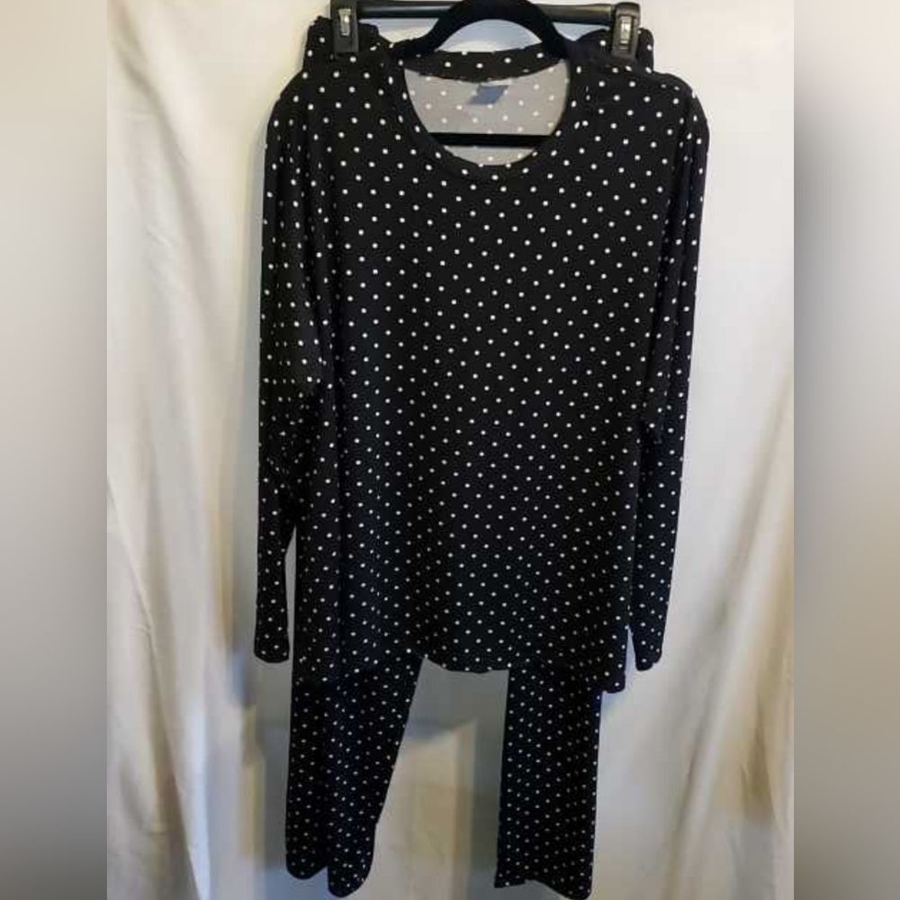 New Pajama/Lounge Set Real Essentials Black and White Polka Dot Set